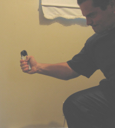 Lee Hayward closing the New Heavy Grips 350 hand gripper